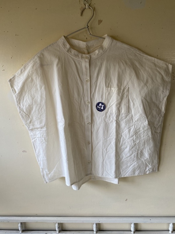 スタンドカラーシャツ白