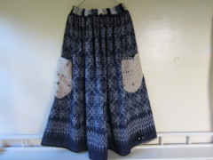 草木染め手織り絣布スカート・藍染➁