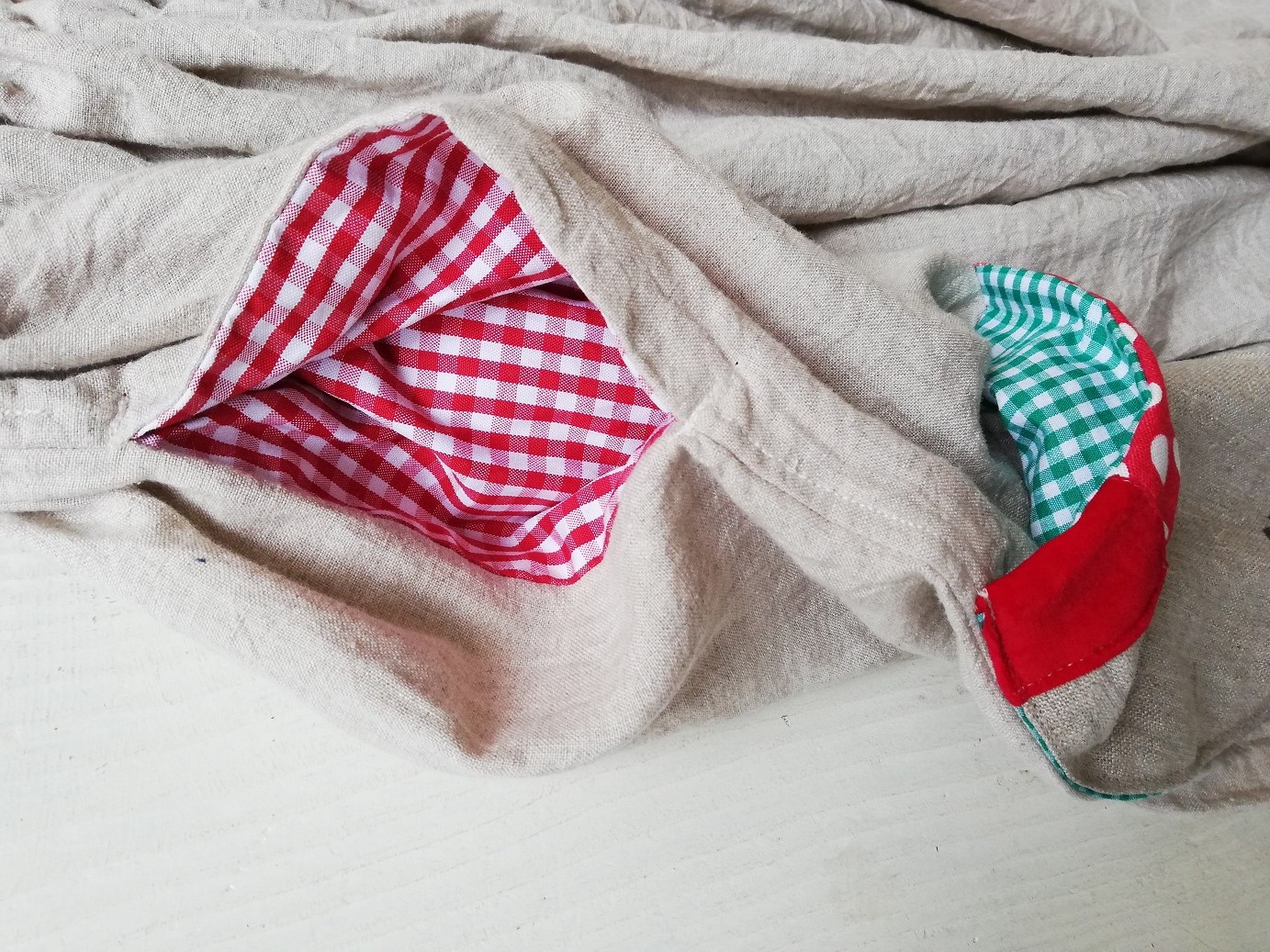 早川ユミ ちくちく スカート 赤